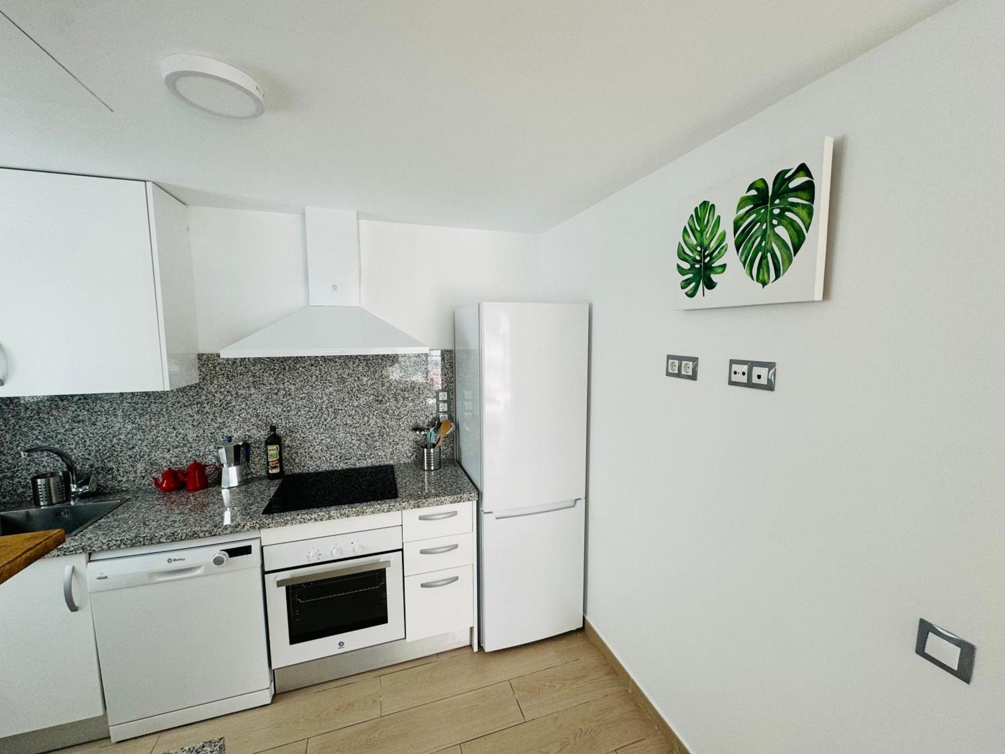 Parking Privado! Sol Y Mar Tu Hogar En La Costa Apartman Estepona Kültér fotó