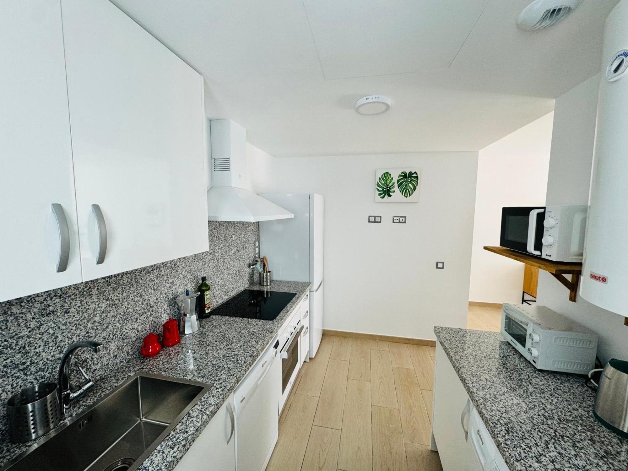 Parking Privado! Sol Y Mar Tu Hogar En La Costa Apartman Estepona Kültér fotó