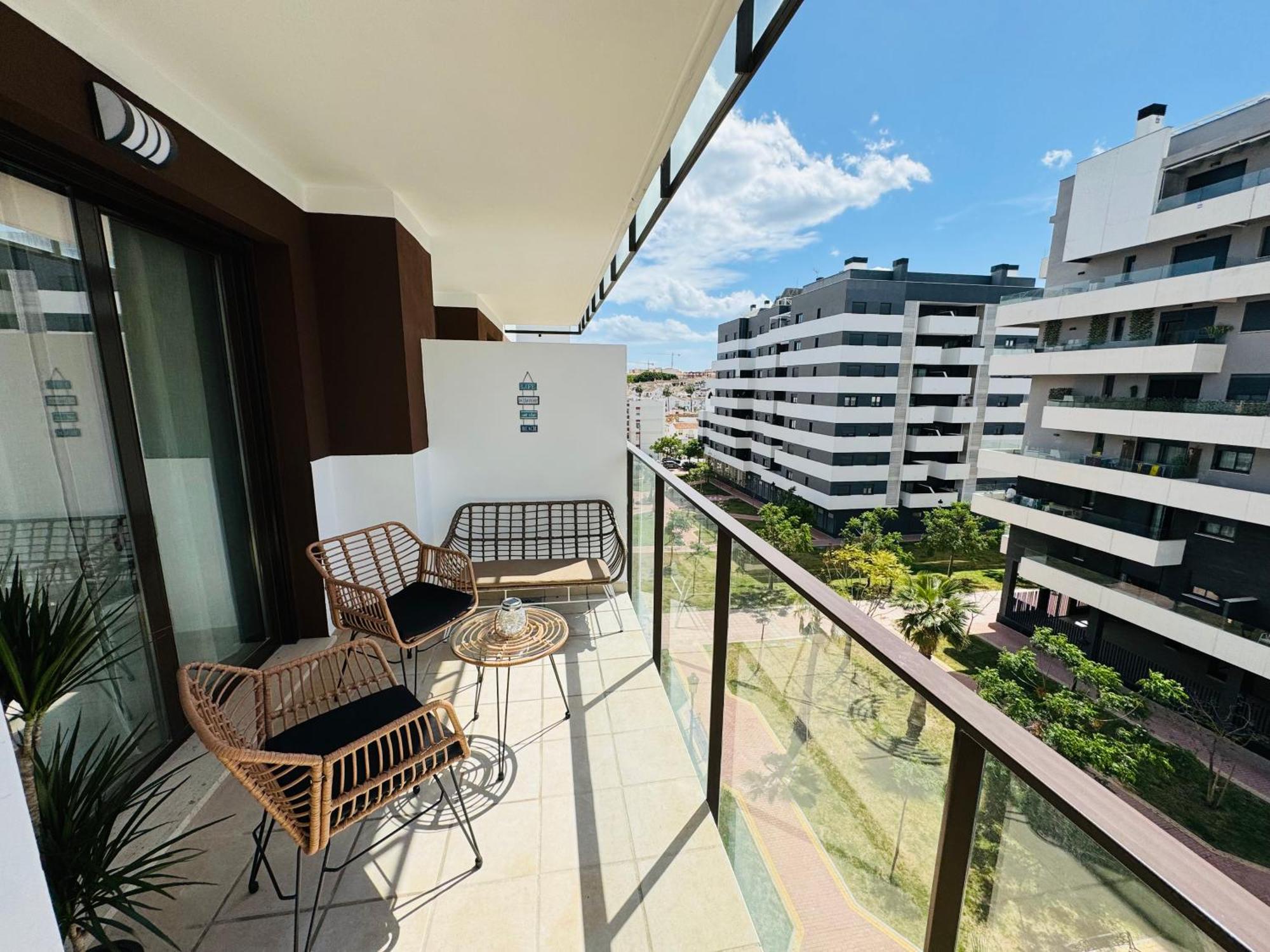 Parking Privado! Sol Y Mar Tu Hogar En La Costa Apartman Estepona Kültér fotó