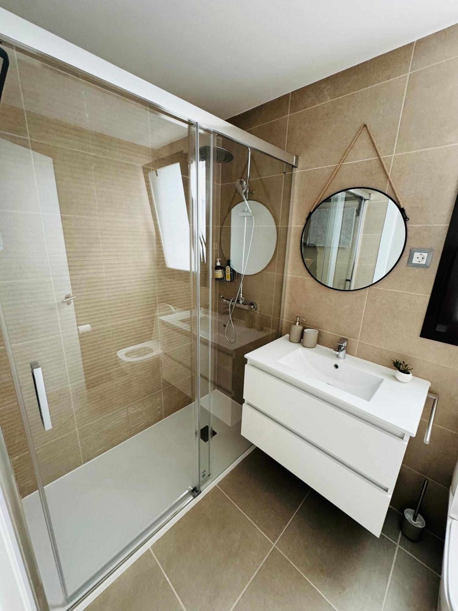 Parking Privado! Sol Y Mar Tu Hogar En La Costa Apartman Estepona Kültér fotó
